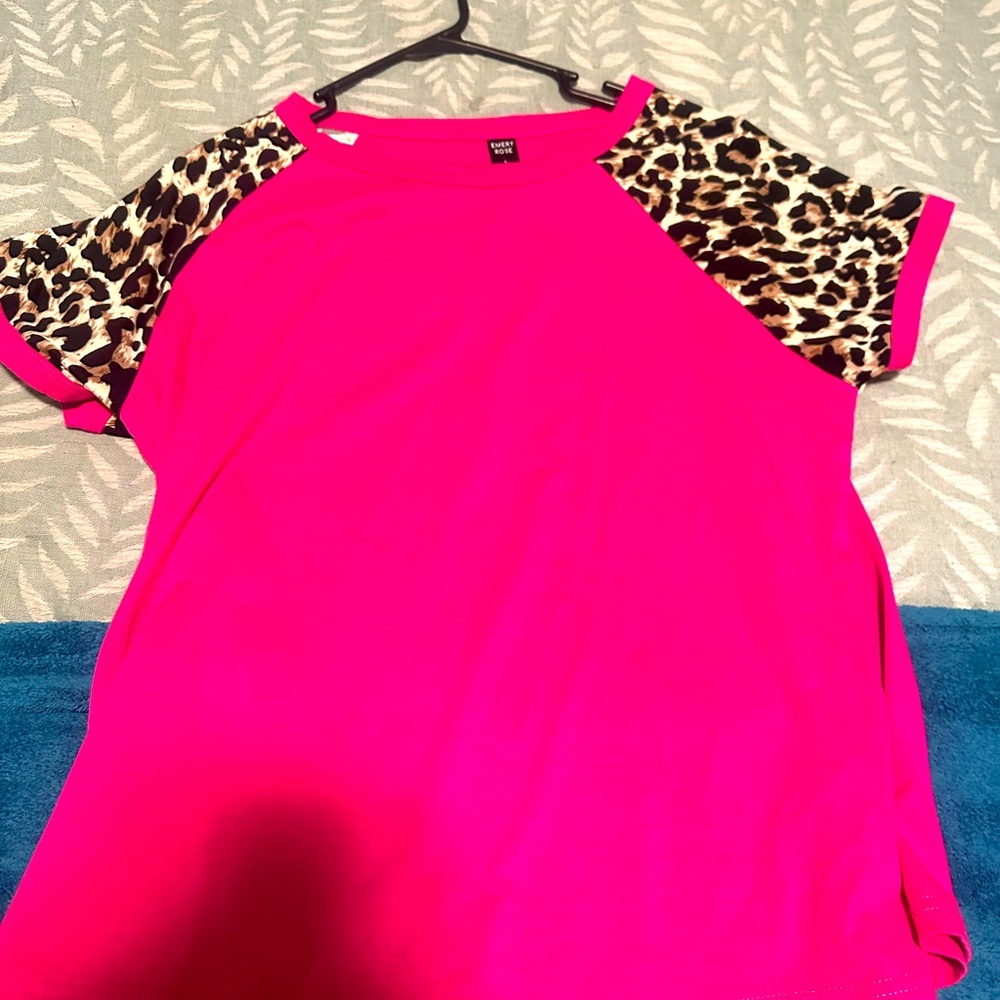 Hot pink lepoard top